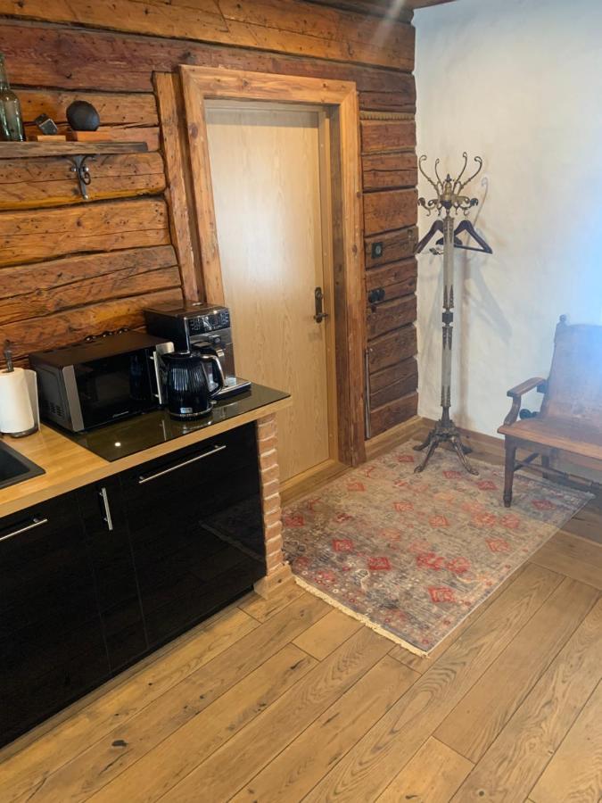 Reinhold Apartment